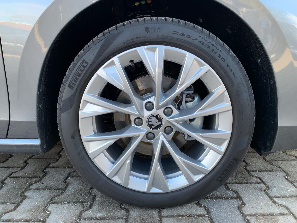 Skoda Superb - Bild 12