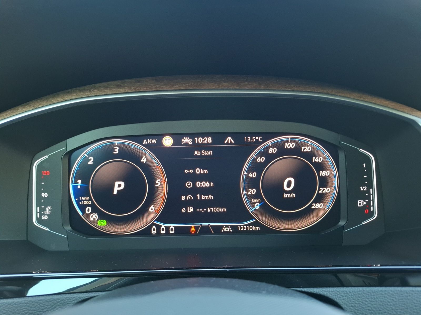 Fahrzeugabbildung Volkswagen Arteon SB TDI Elegance DSG LED AHK NAvi AID ACC
