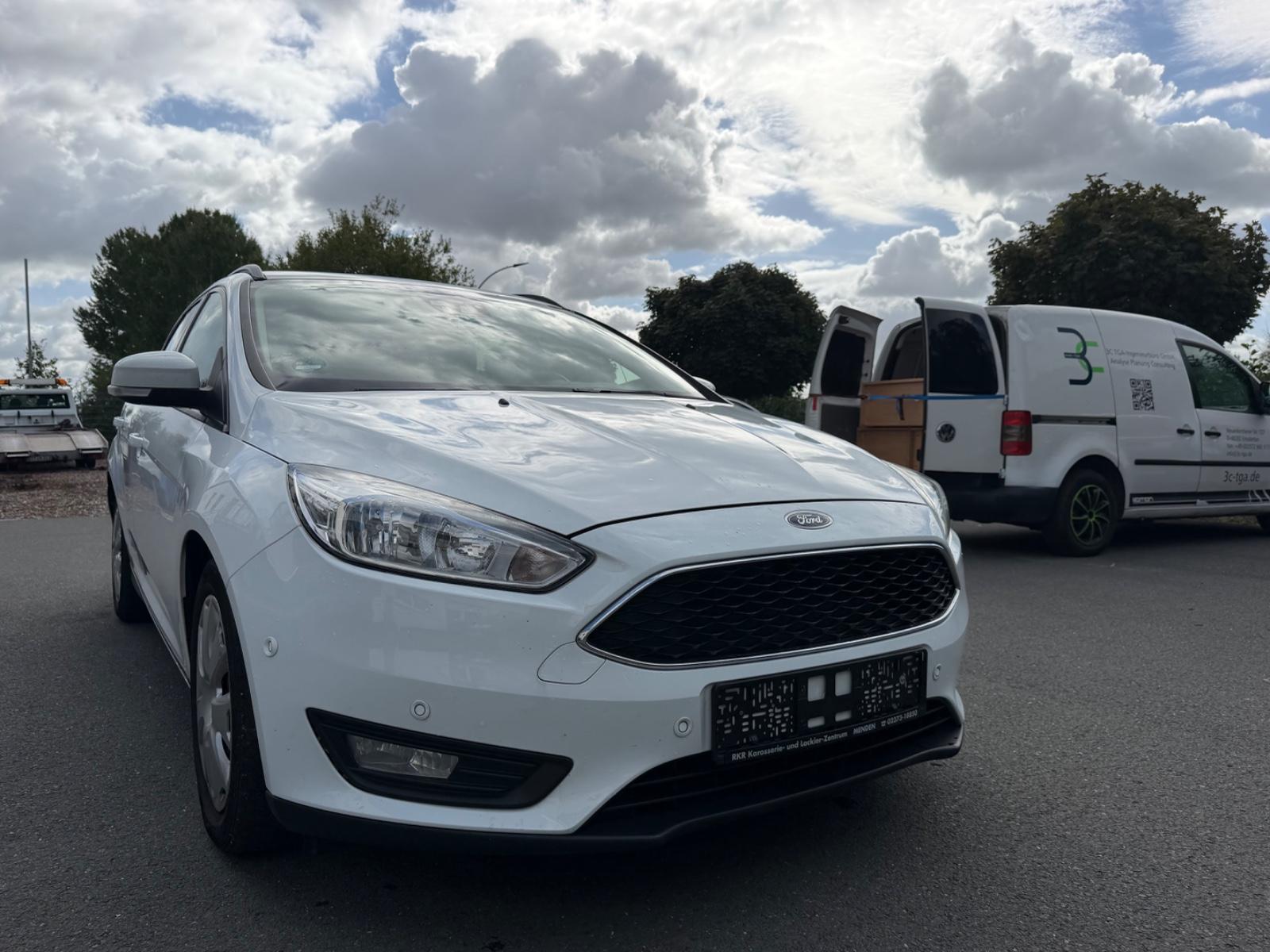 Ford Focus Turnier Business Navi Led