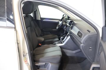 Volkswagen T-Roc 1.5 TSI DSG Life AID+NAVI+LANE+LED+17"