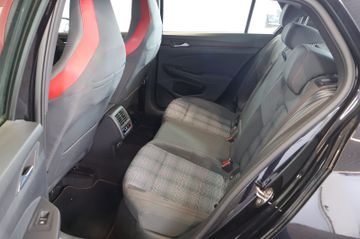 Volkswagen Golf VIII GTI 2.0 TSI AID+LED+CARPLAY+AMBIENT