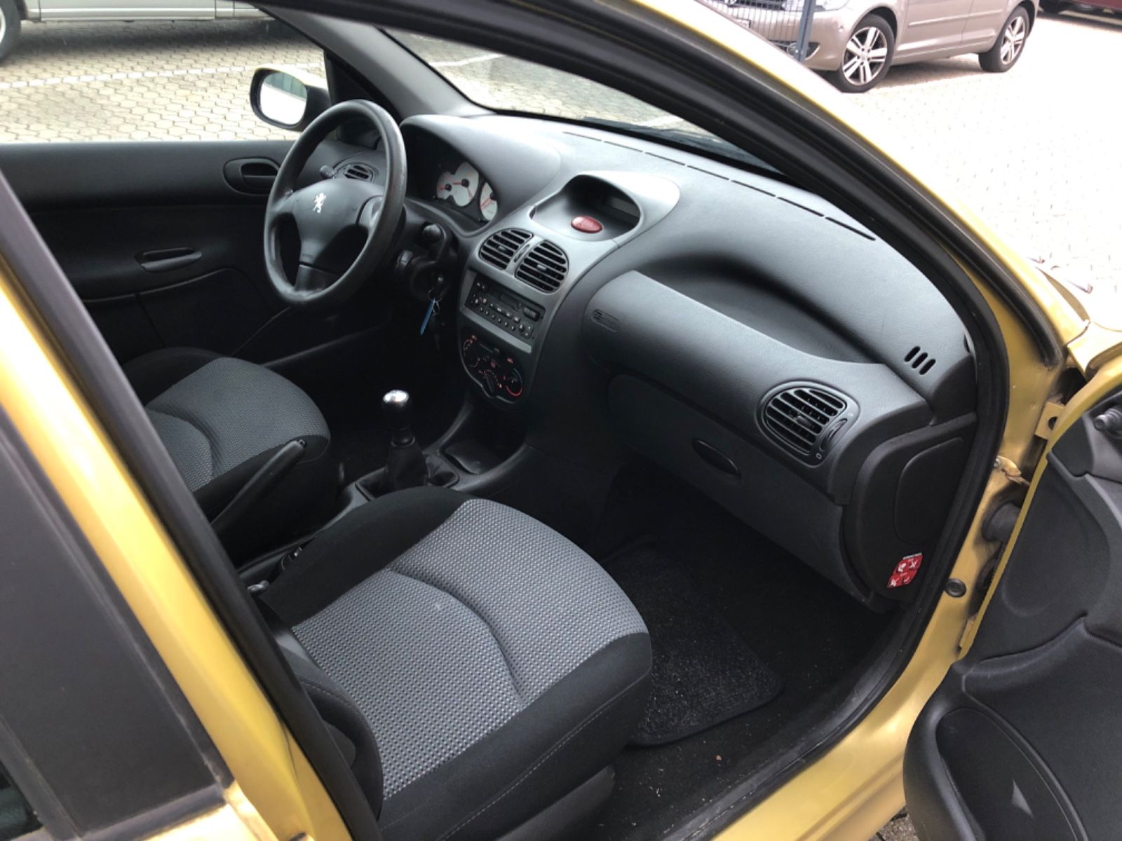 Fahrzeugabbildung Peugeot 206 Grand Filou Cool *EXPORT