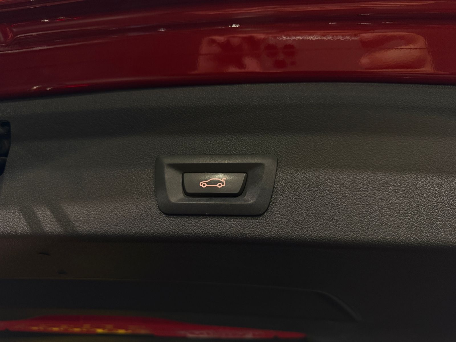 Fahrzeugabbildung BMW 120 i Advantage PANO AHK LED NAVI