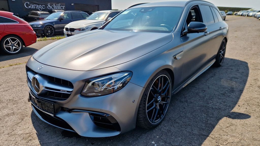 Mercedes-Benz E 63 AMG