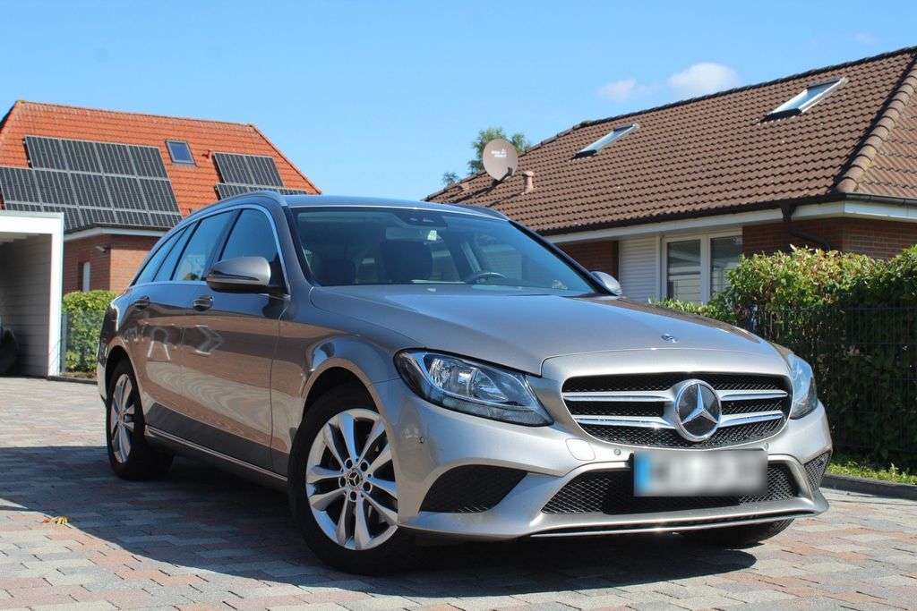 Image of Mercedes-Benz C 200