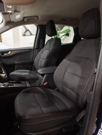 Ford Kuga - 12