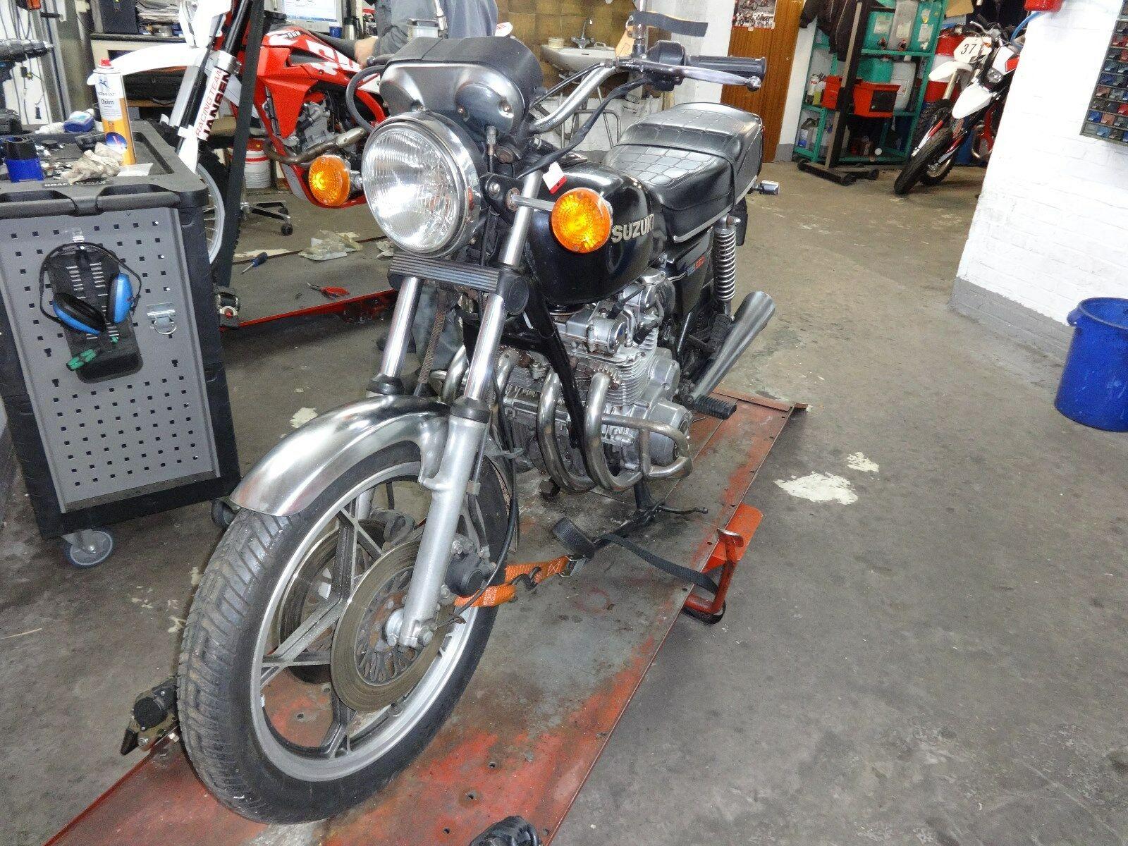 Suzuki GS 550 F Seltener Scheunenfund !