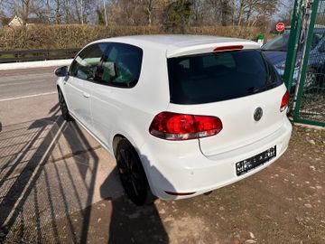 Volkswagen Golf - 6