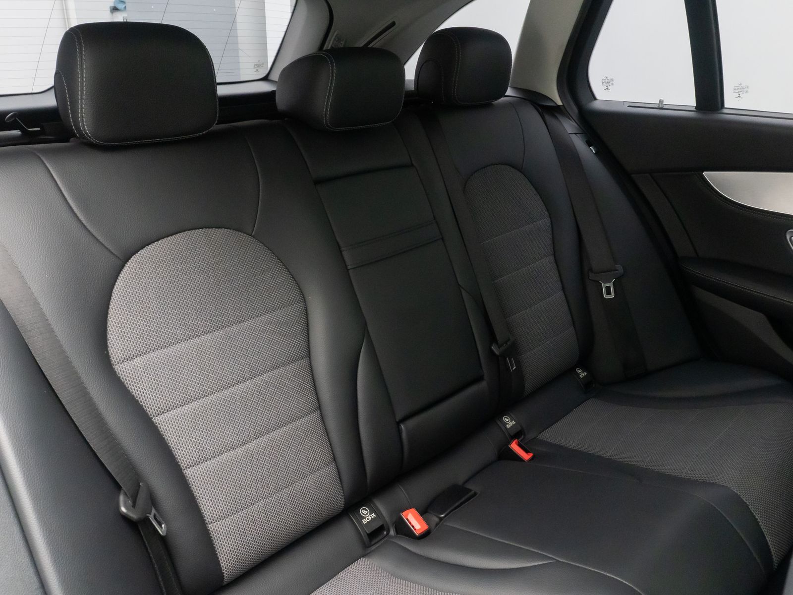 Fahrzeugabbildung Mercedes-Benz C 250 BlueTec PDC AHK Tempomat HiFi LED Businnes