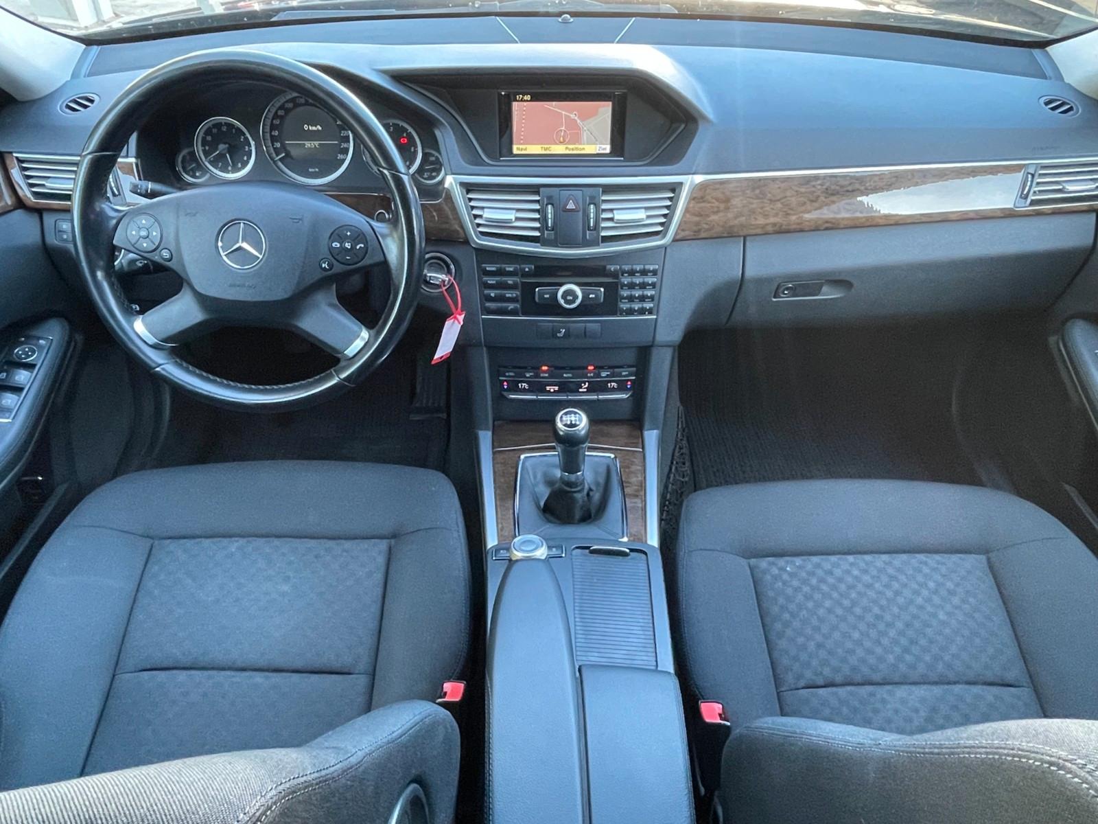 Mercedes-Benz E250 2011 — photo 10