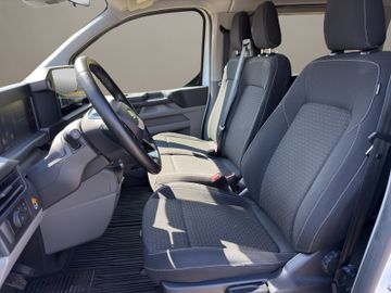 Ford Tourneo Custom - 11