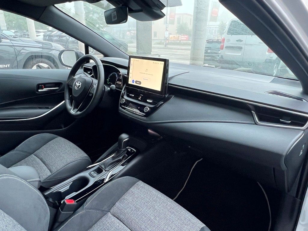 Fahrzeugabbildung Toyota Corolla TS 1.8 Hybrid Teamplayer Technikpaket