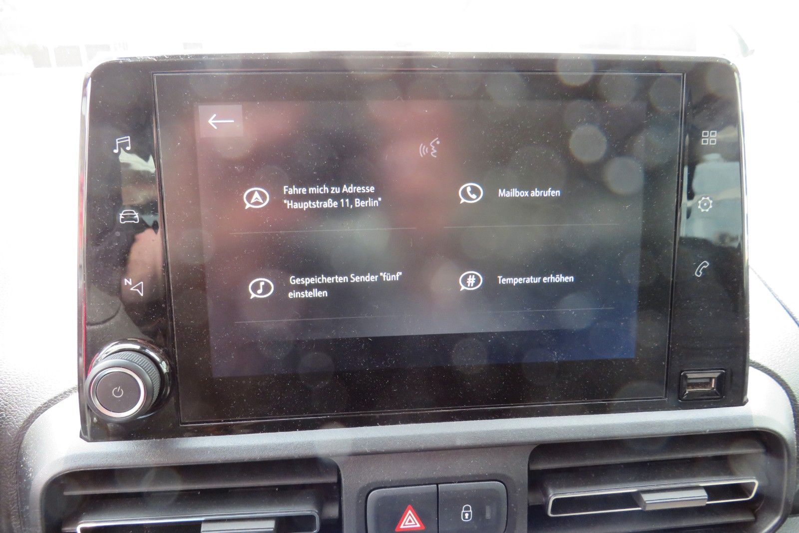 Fahrzeugabbildung Opel Combo Life E Edition NACI APP-CONNECT AHK 1.HD