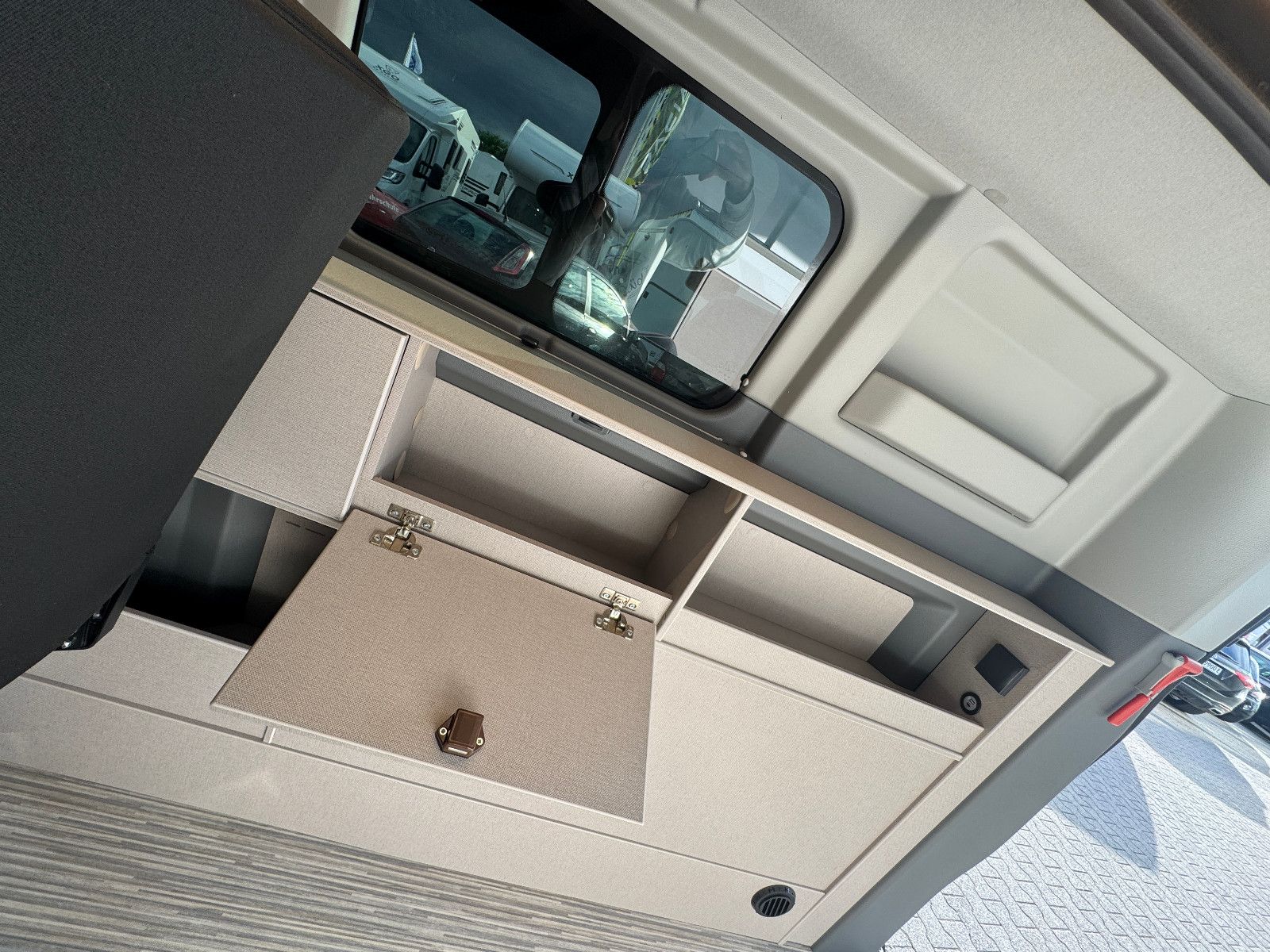 Fahrzeugabbildung Bürstner Ford V710-Copa 532 B66 - SONDERMODELL AUTOMATIK