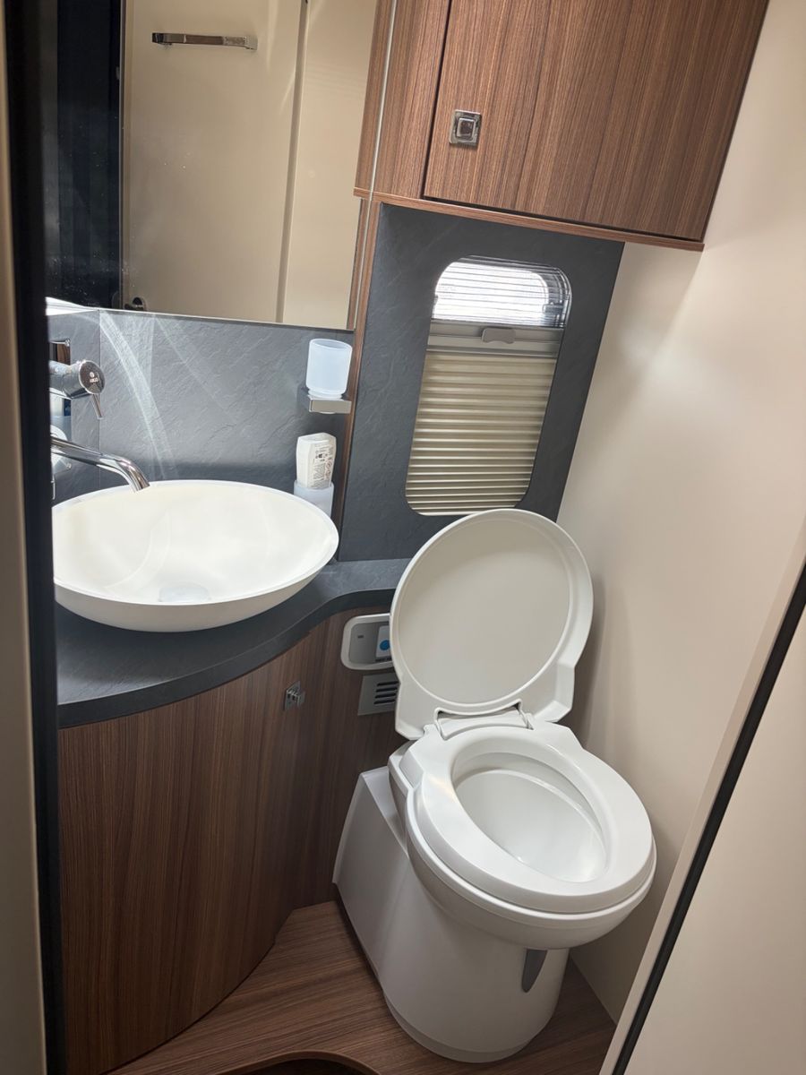 Fahrzeugabbildung Eura Mobil Contura 766EF Comfort