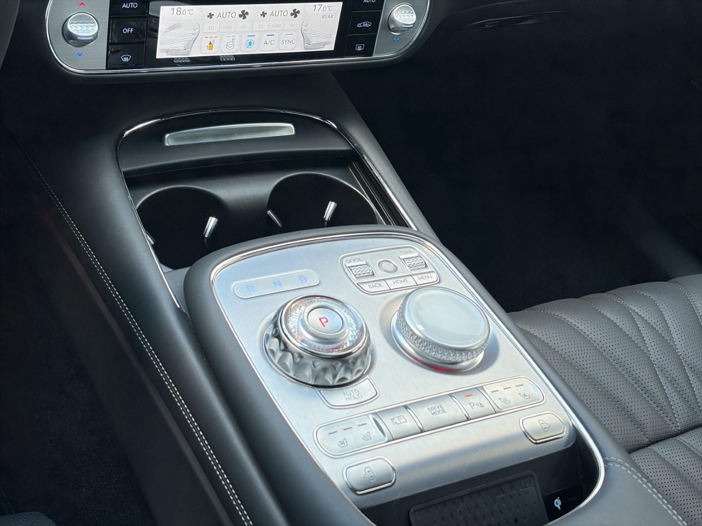 Genesis G90 LUXURY SBW *CAM*LEDER*PANO*CARPLAY*MASSAGE*A