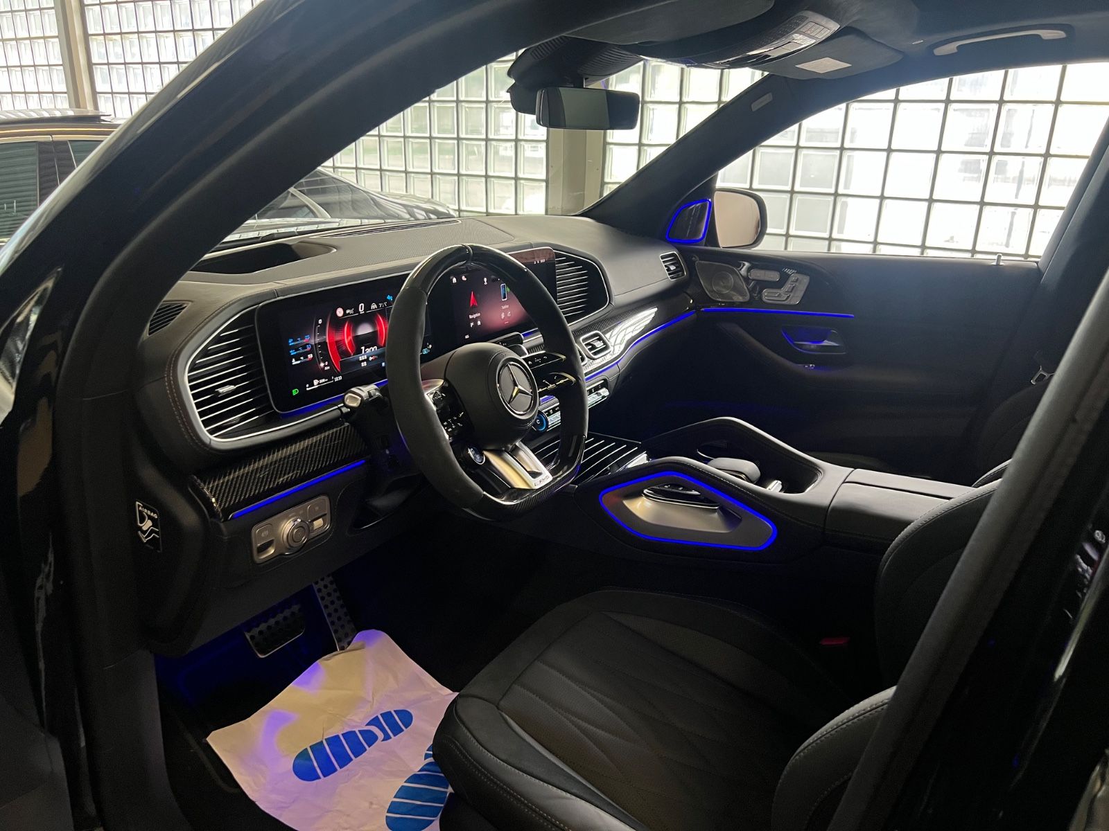 Fahrzeugabbildung Mercedes-Benz GLS 63 AMG 4 Matic*CARBON*3D BURMESTER*NEUWERTIG