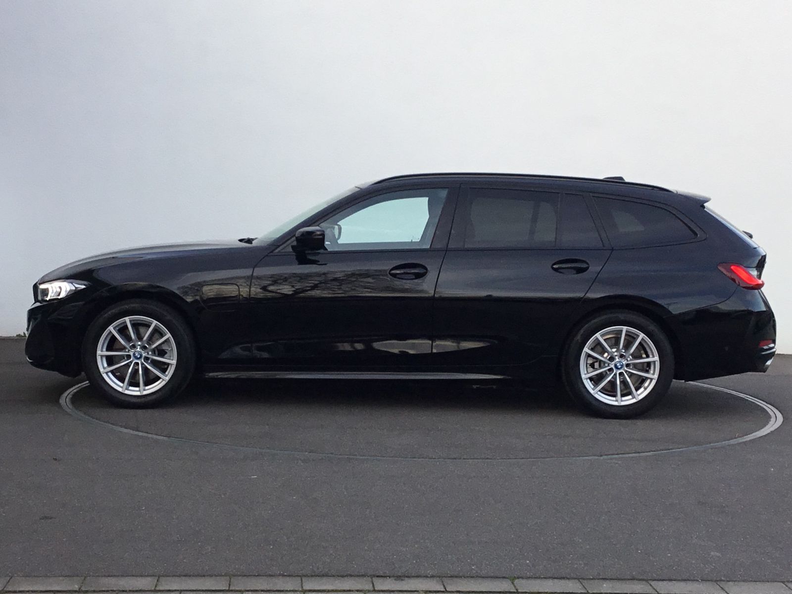 BMW 330 - Bild 8