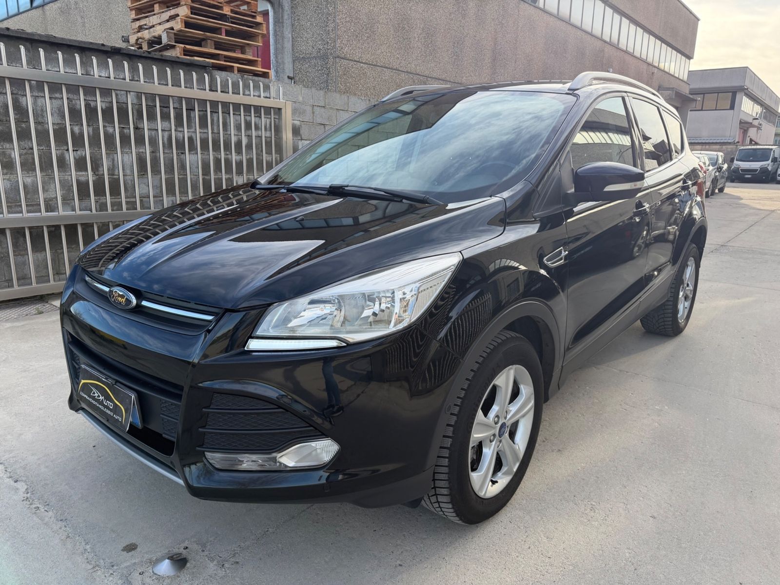 Ford Ford Kuga 2.0 TDCI 140 CV 4WD Powershift Titaniu
