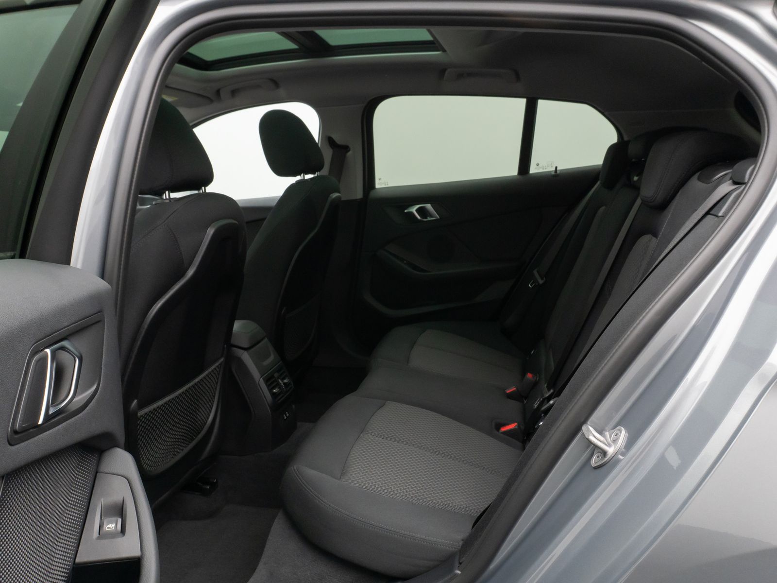 Fahrzeugabbildung BMW 120i Panorama Kamera HUD HiFi DAB LED 17Zoll