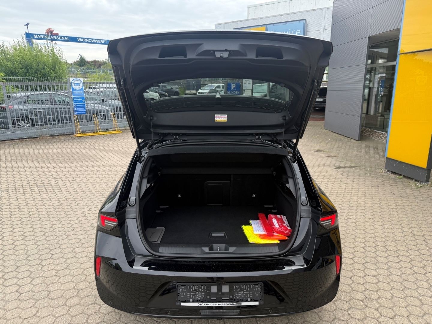 Fahrzeugabbildung Opel Astra L Ultimate Paket SHZ+LHZ+HUD+Kamera+Pano