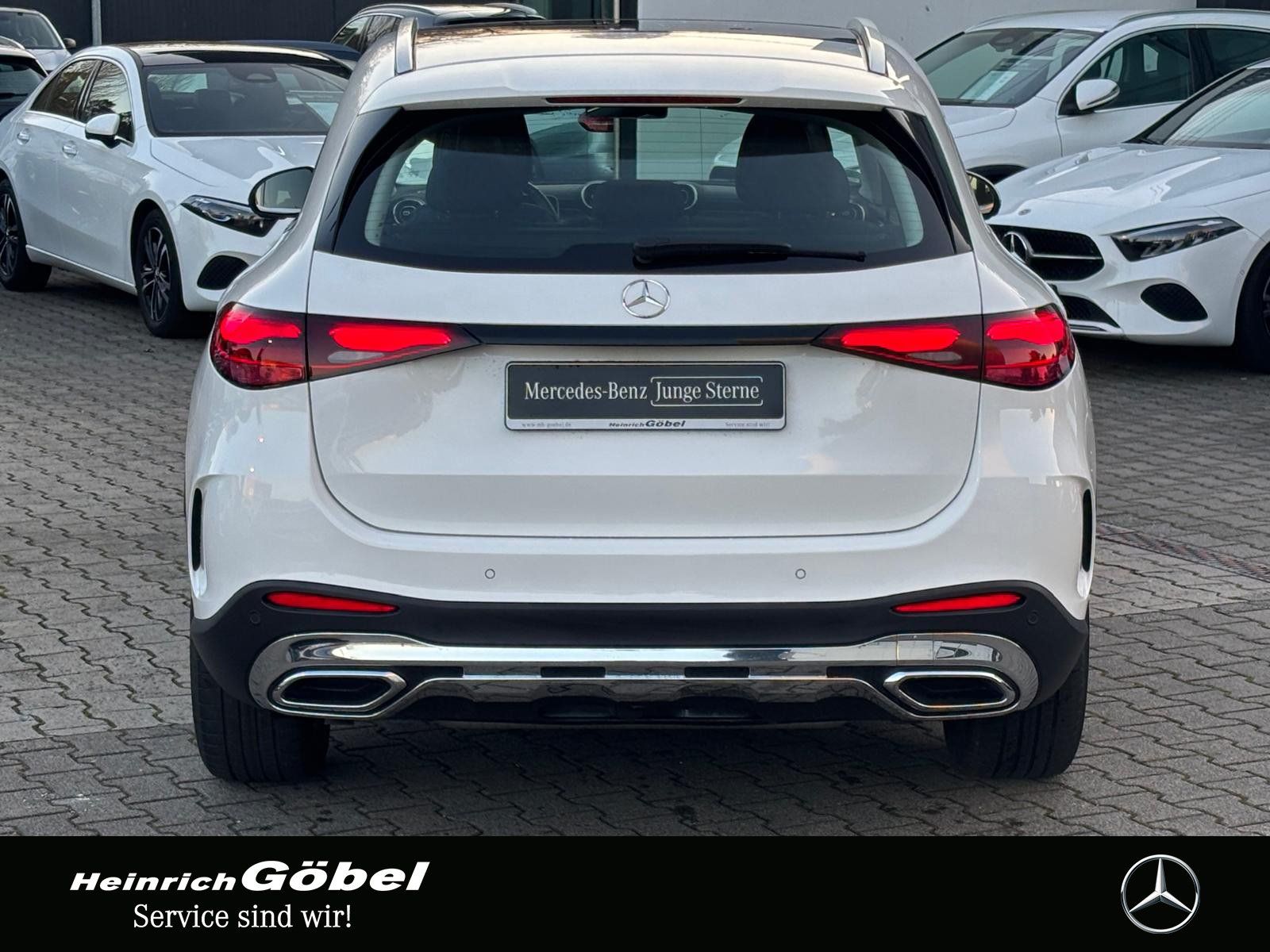 Fahrzeugabbildung Mercedes-Benz GLC 300 4M AMG-PREM PANO SH AHK WP SHIF 360°KAM