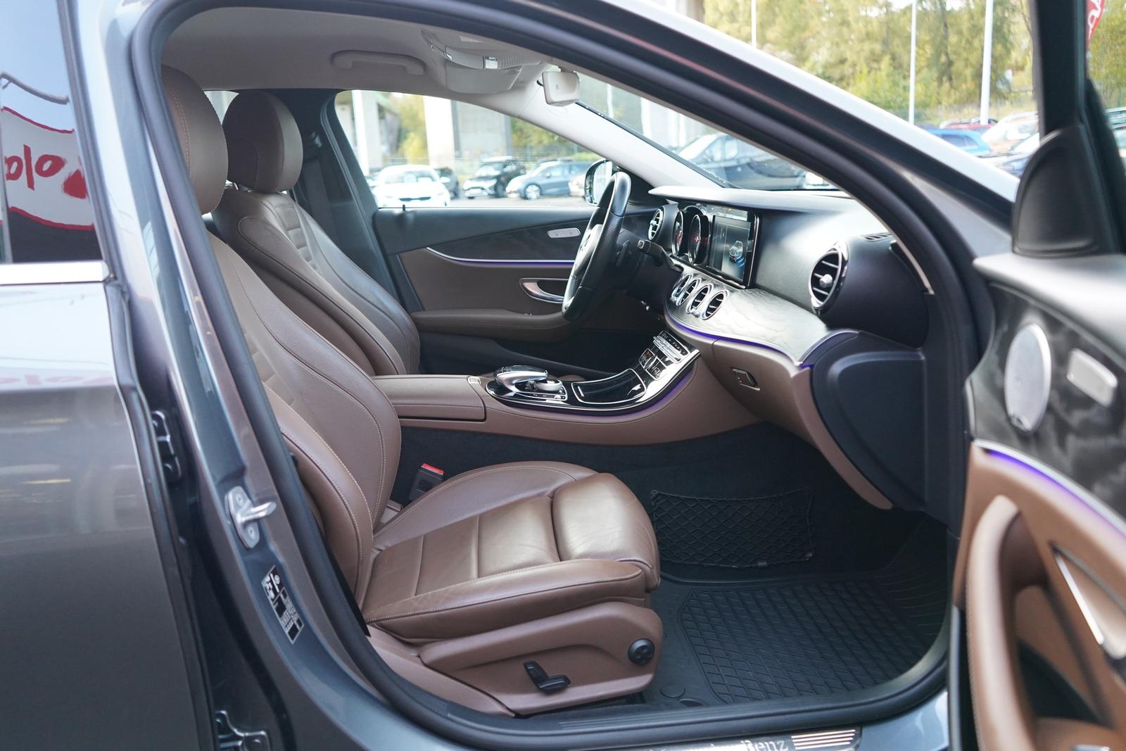 Mercedes-Benz E220 dT-Modell Avantgarde Klimaaut. Navi LED AHK