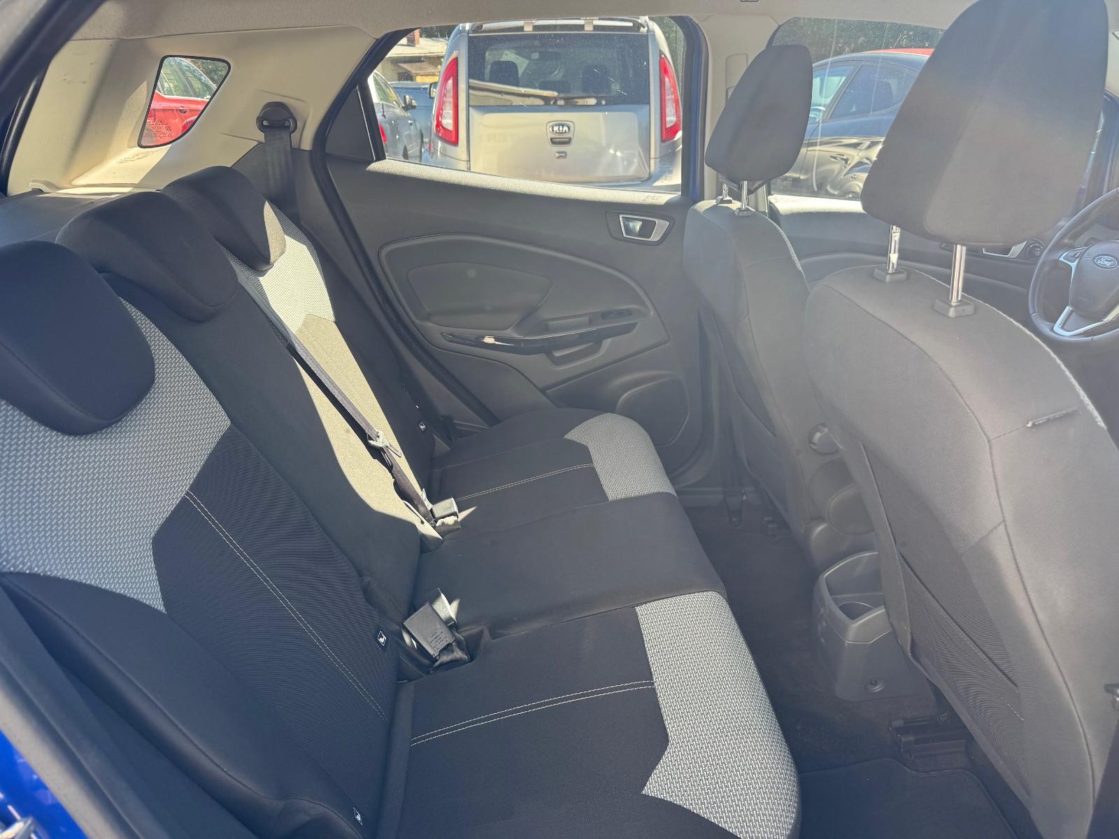 Ford EcoSport 2015 — photo 17