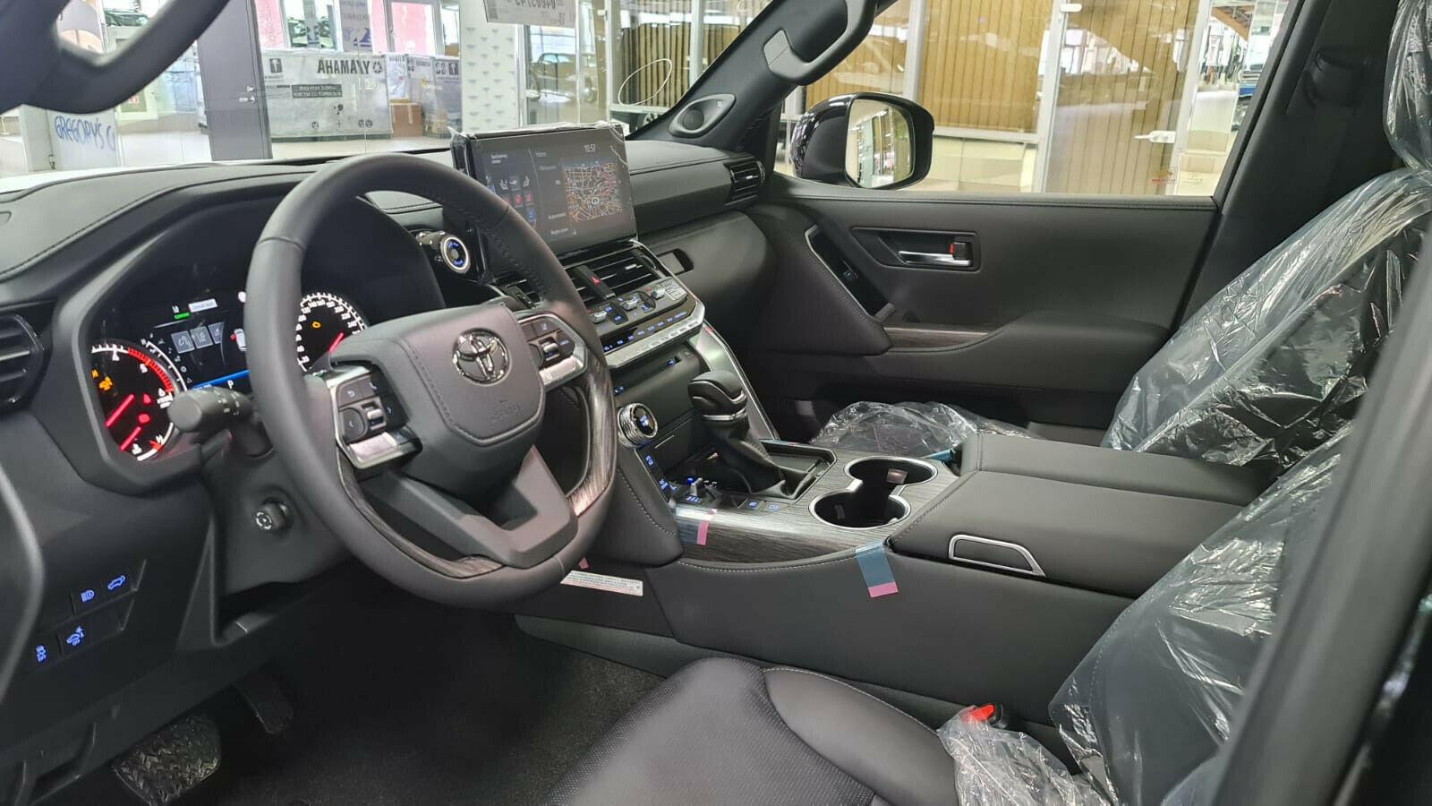 Toyota LC300*70thANV+NEU+EUreg+VOLL+360cam+HUD+RearTV