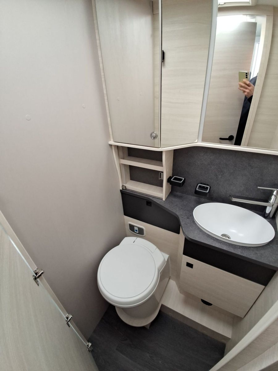 Fahrzeugabbildung Chausson Teilintegriert 777 Titanium Ultimate Markise,RK