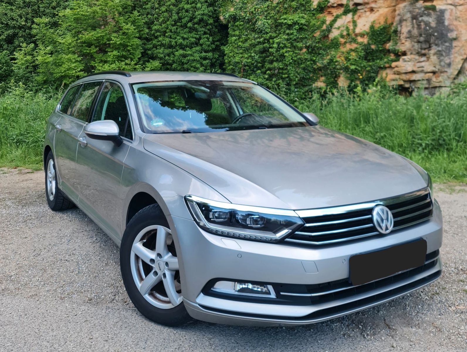 VW Passat 2.0 TDI DSG, Navi, ACC, AHK, Scheckheft