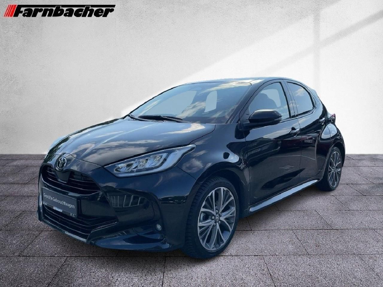 Fahrzeugabbildung Toyota Yaris Hybrid 131 PS Style *PDC *RFK *SHZ*