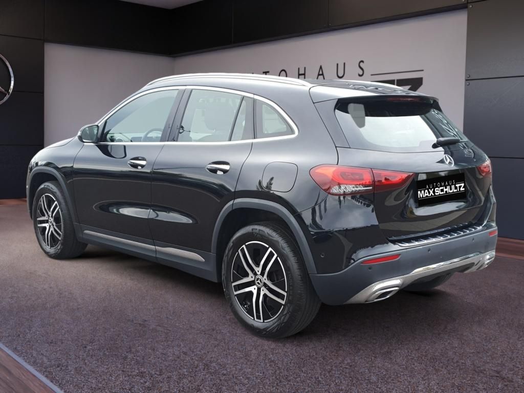 Fahrzeugabbildung Mercedes-Benz GLA 250 *Navi*AHK*PDC*SpurH*LED*KeyLess*el.Heck