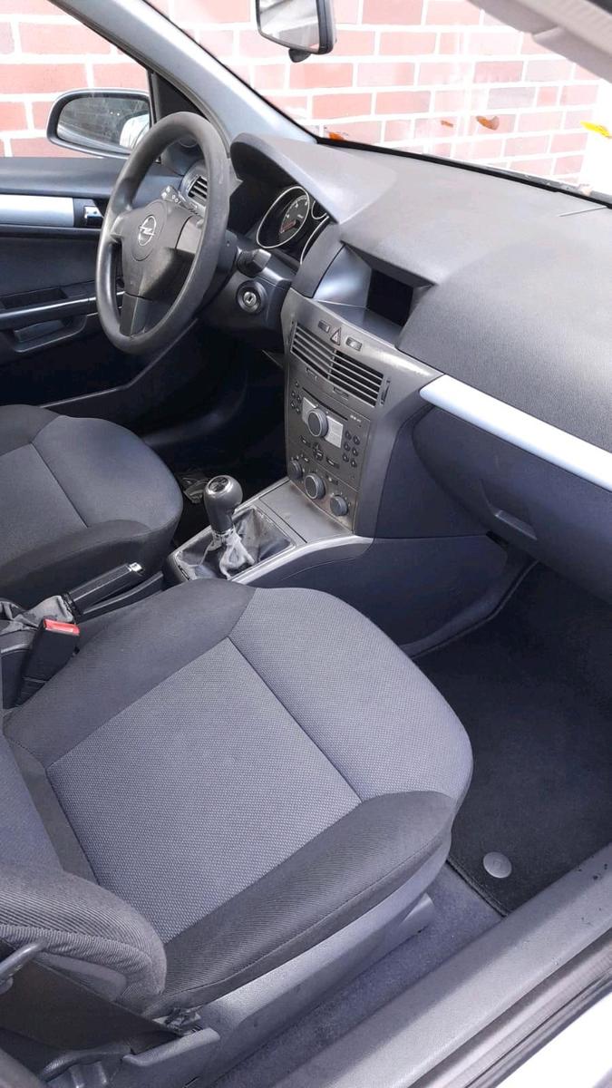 Opel Astra 2005 — photo 7