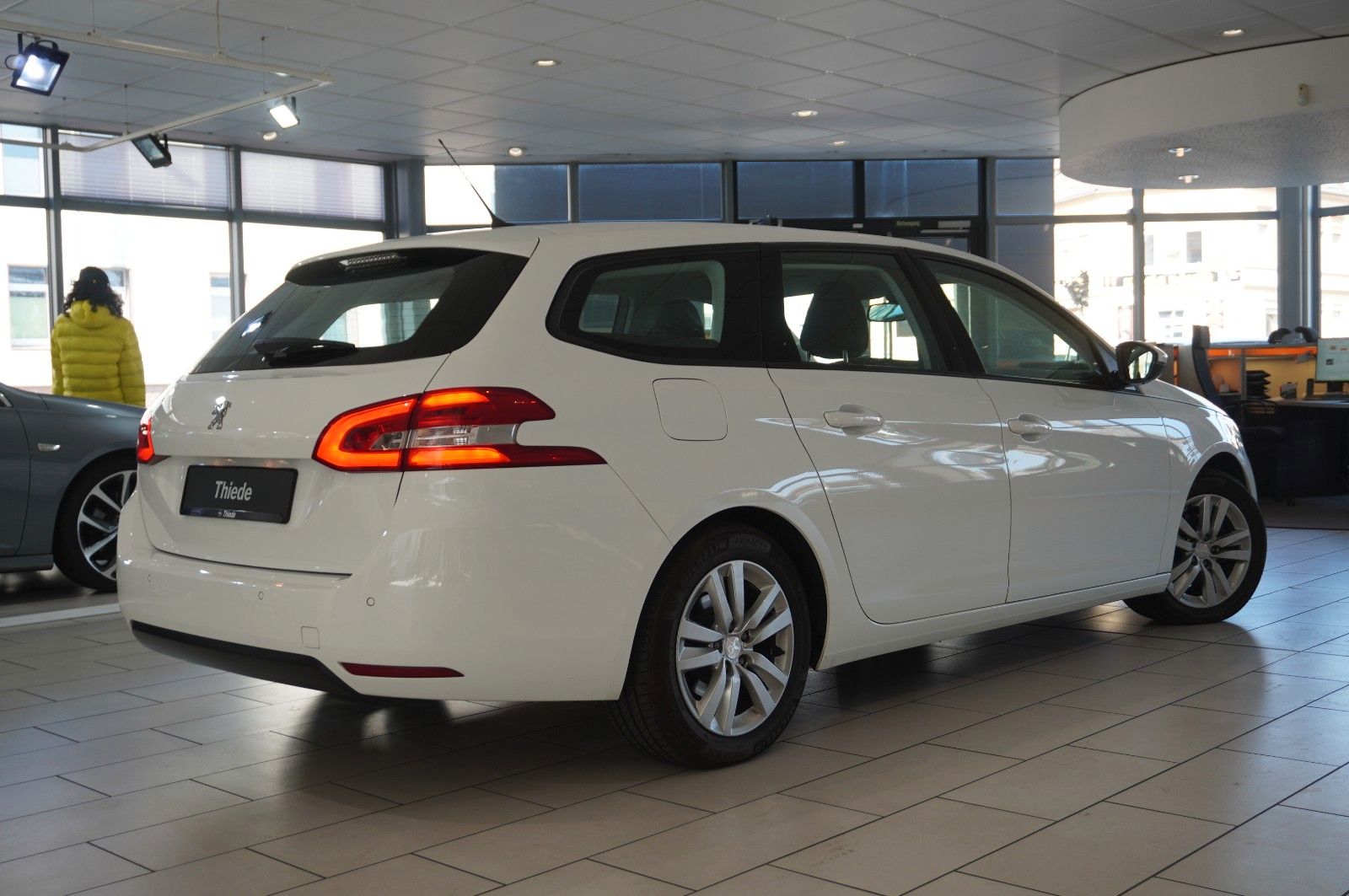 Fahrzeugabbildung Peugeot 308 SW 1.5D ACTIVE NAVI/LED/SHZ/TEMP./PDC/KLIMA