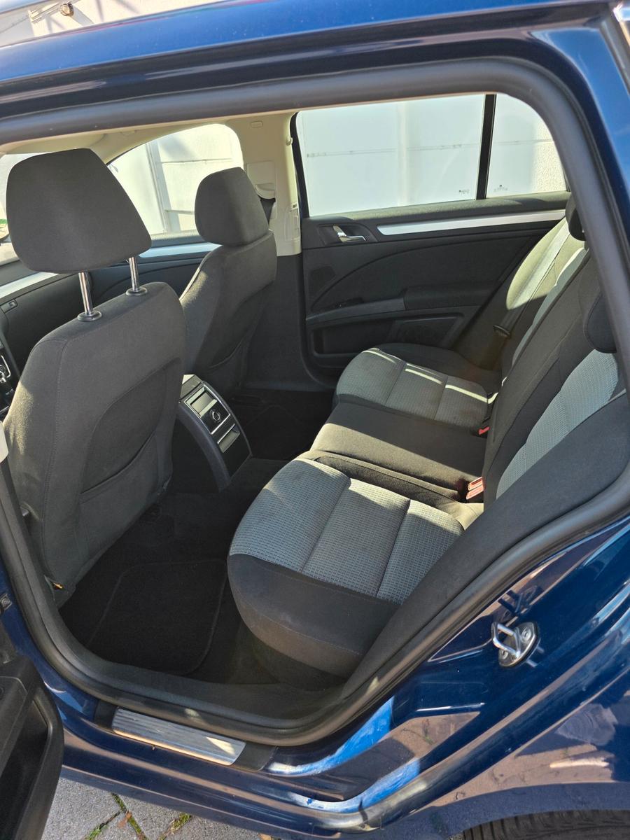 Skoda Superb 2010 — двигун 1.968 cm³, 140 HP (103kW)