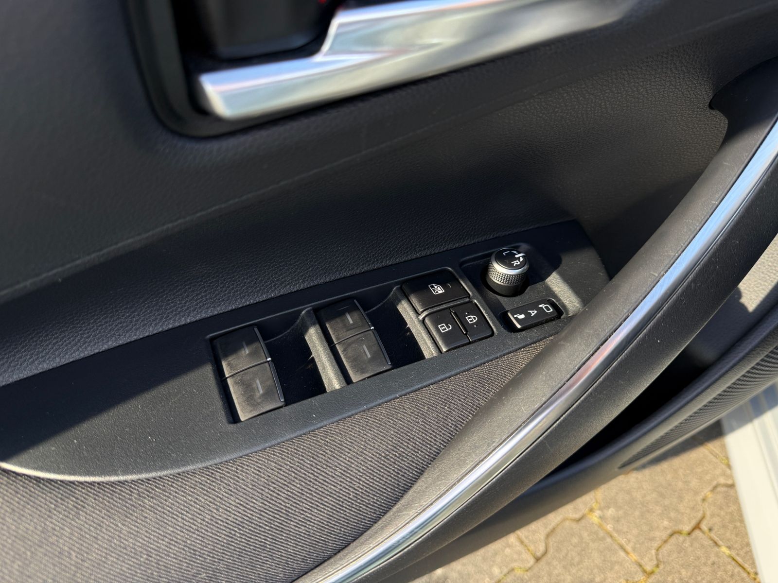 Fahrzeugabbildung Toyota Corolla 1.8 Hybrid Team D TechnikP ACC LED