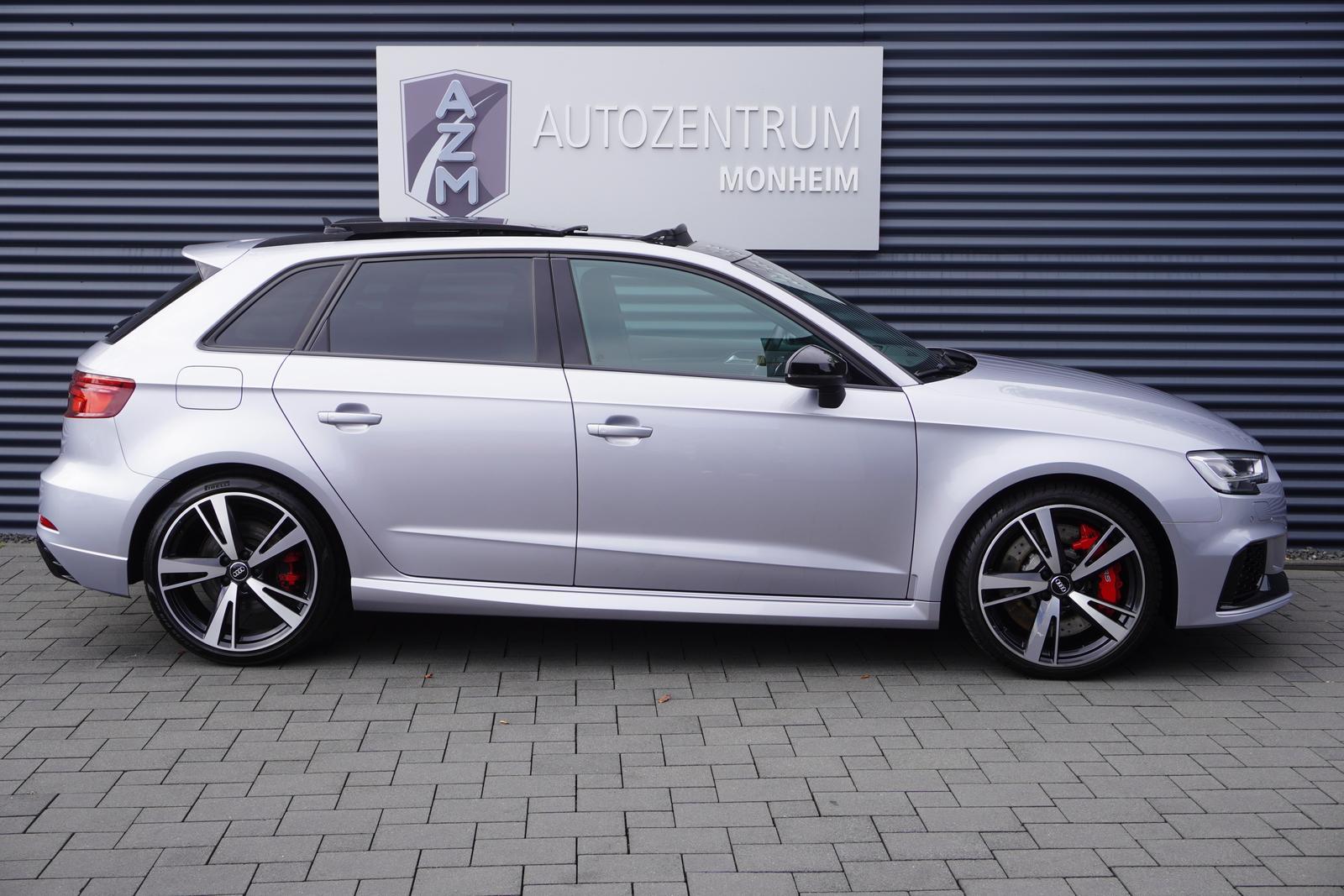 Audi RS3 QUATTRO|SPORTBACK|RS-SITZE|PANORAMA|MATRIX