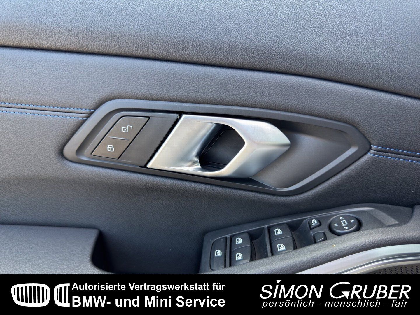 Fahrzeugabbildung BMW 330e Touring M Sport Live Prof Innovation HUD