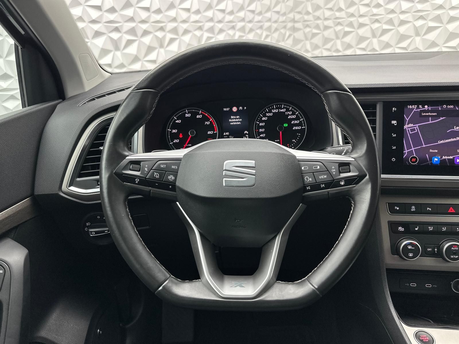 Fahrzeugabbildung SEAT ATECA 1.5TSI ANDROID/KAMERA/PDC/ACC/AHK/LED/NAVI