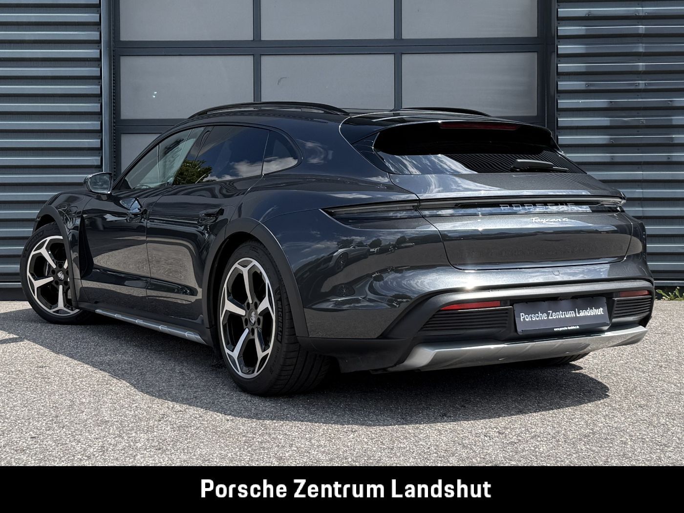Porsche Taycan 4 Cross Turismo BOSE Panoramadach foto 4