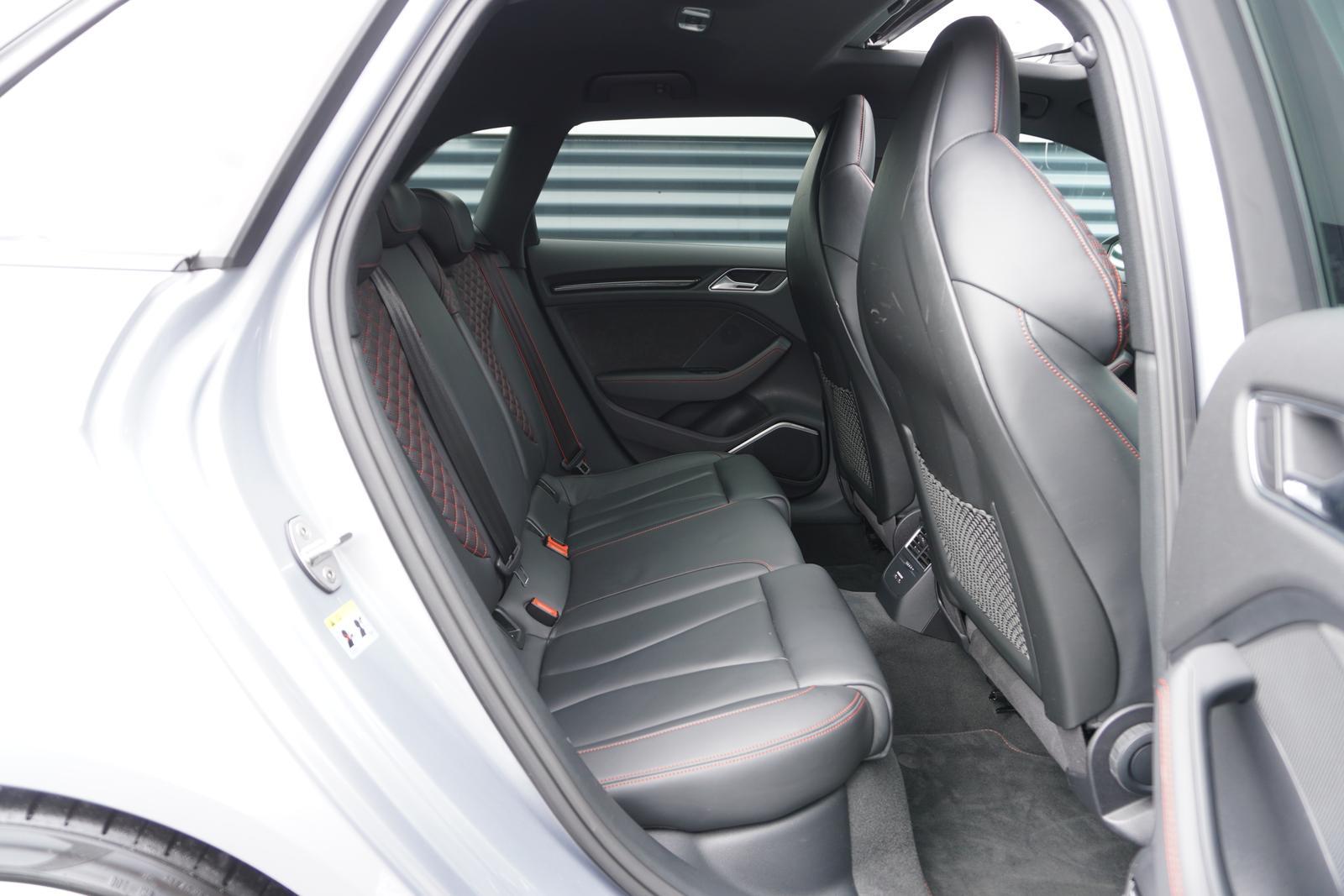 Audi RS3 QUATTRO|SPORTBACK|RS-SITZE|PANORAMA|MATRIX
