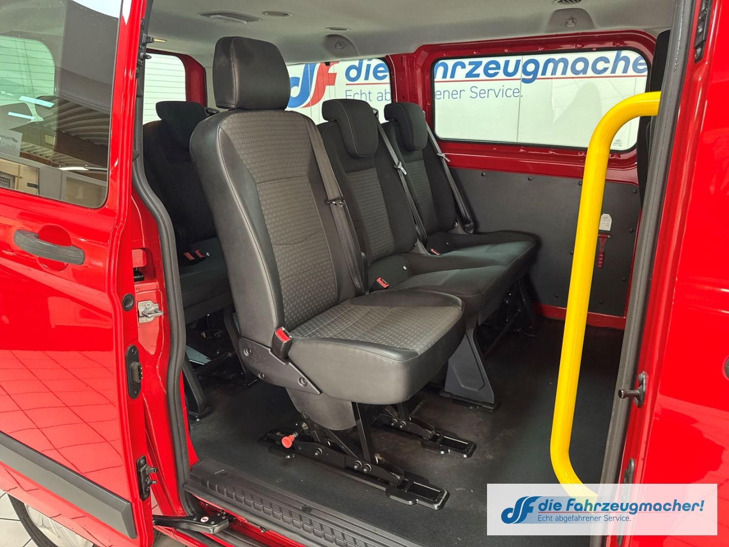 Fahrzeugabbildung Ford Transit Custom 320 L1 Trend 2.0 TDCi 9-sitzer *K