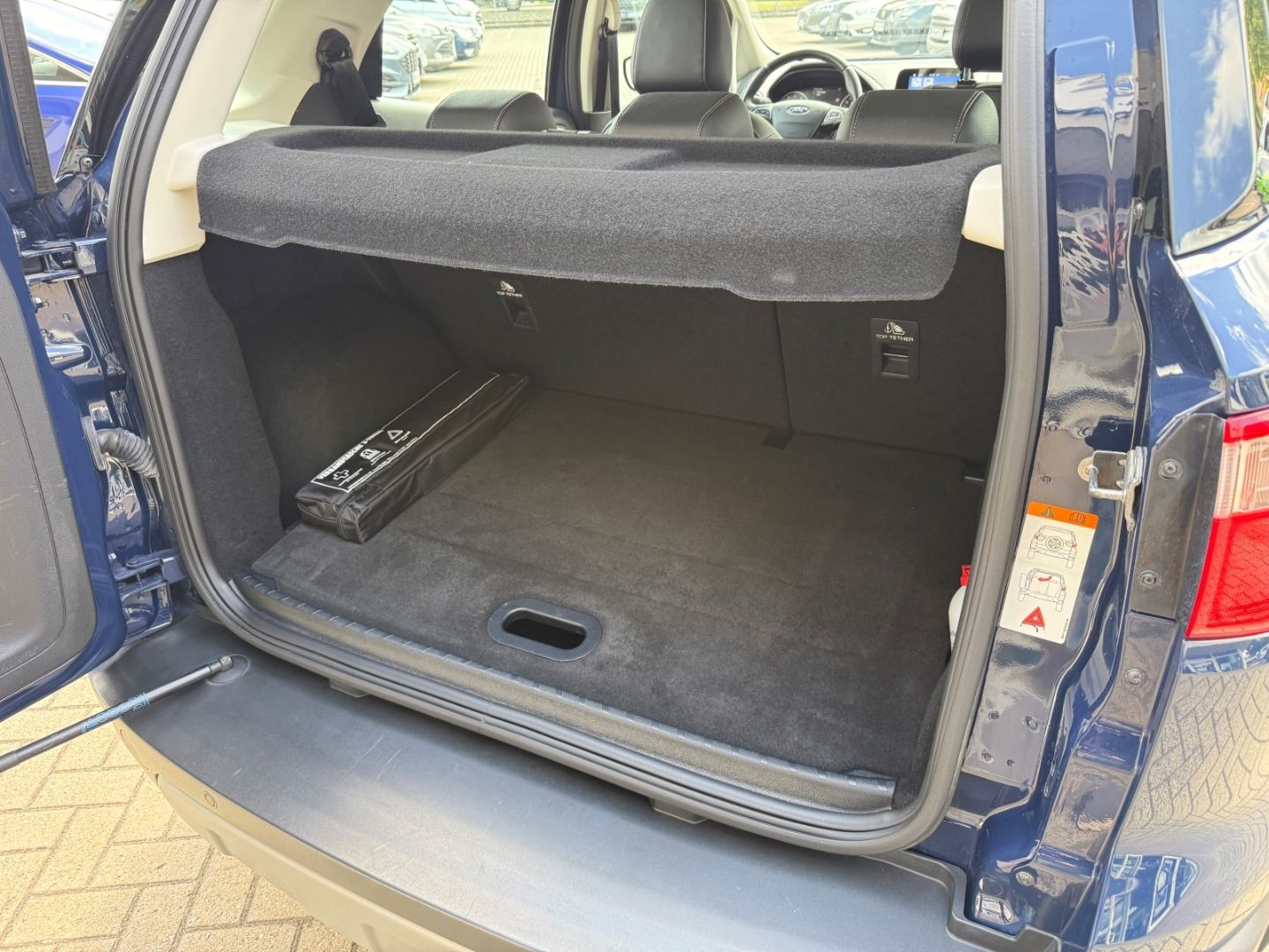 Fahrzeugabbildung Ford EcoSport Titanium 1.0 EcoBoost Navi WiPa CarPlay