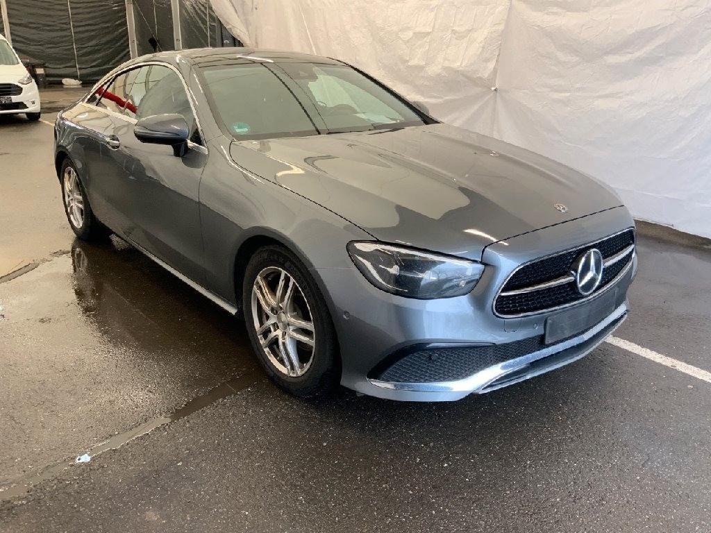 Mercedes-Benz E 220d Coupe | Pano | LED | Navi | Kam