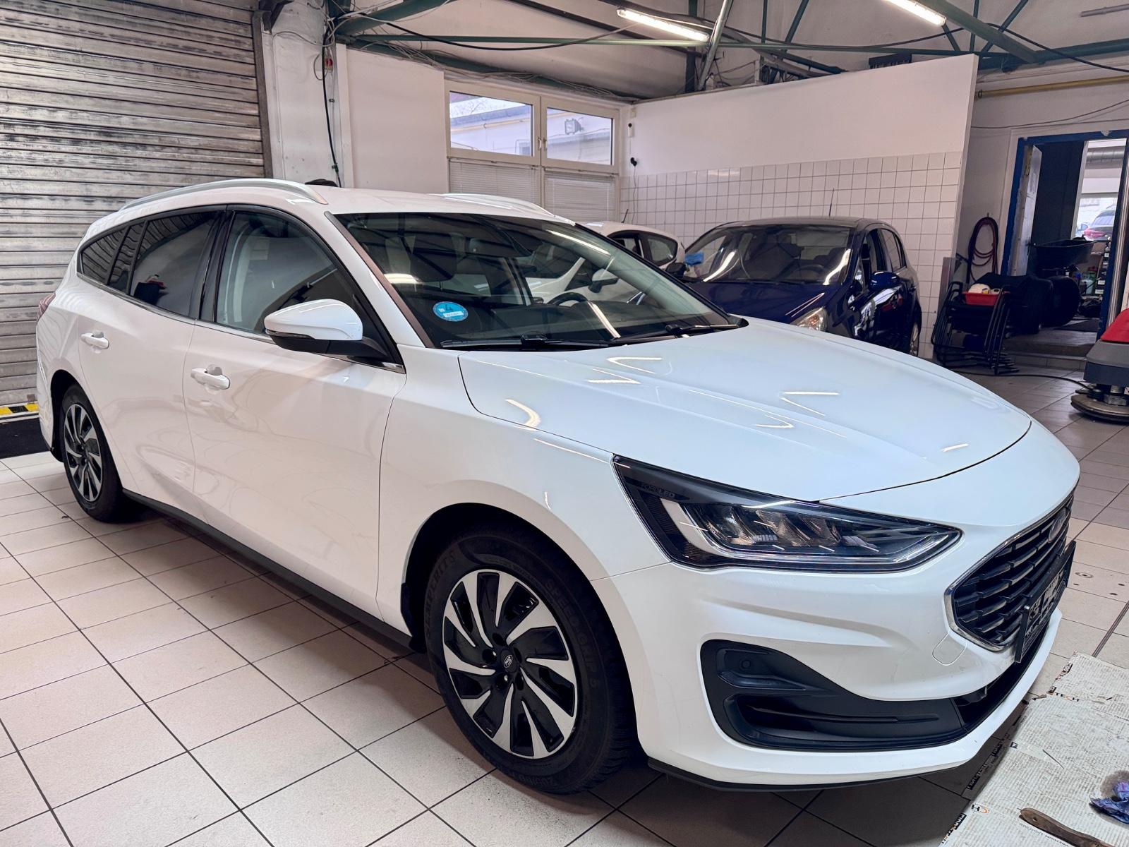 Ford Focus Turnier 1.5TDCi Titanium Automatik Navi