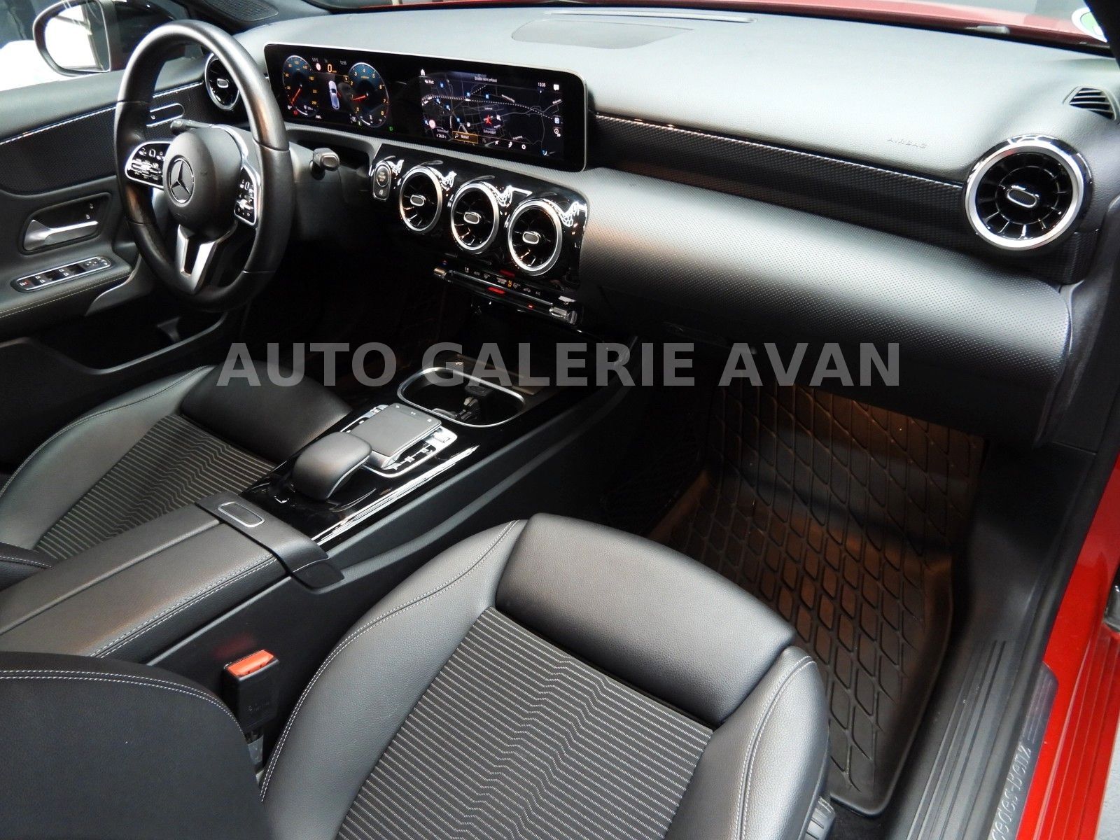Mercedes-Benz A 200 foto 18