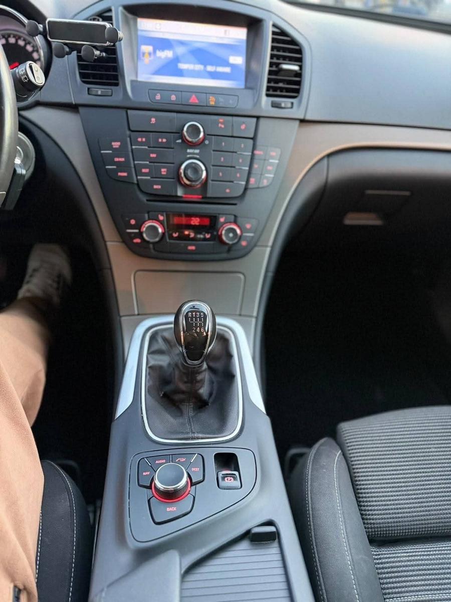 Opel Insignia 2013 — photo 10
