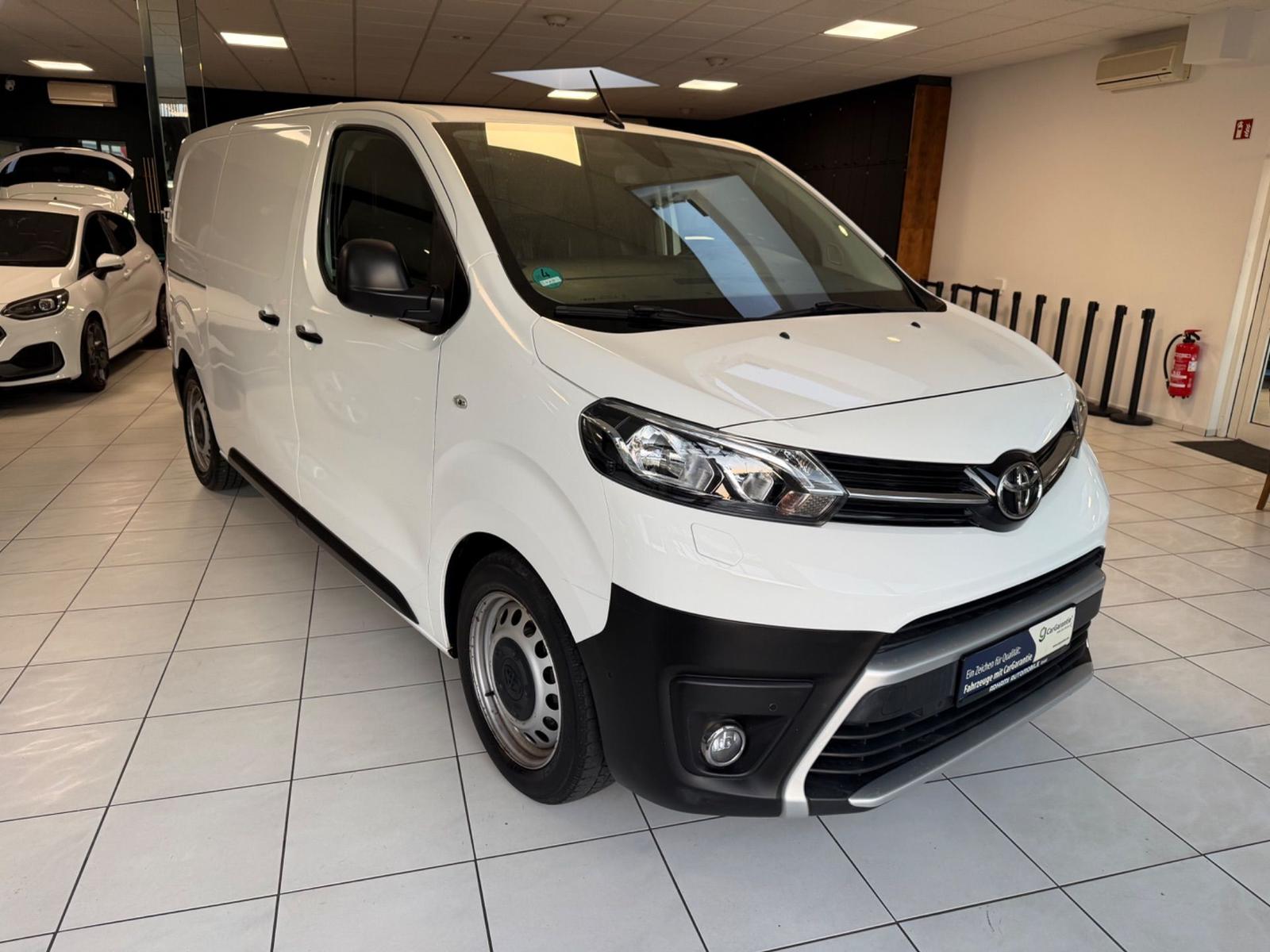 Toyota Proace Verso 3 Sitzer L1 LEDER NAVI CAM AHK PDC
