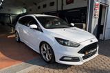 Ford Focus Lim. ST*RECARO*LEDER*R.KAMERA*NAVI*8-FACH - Ford Focus Gebrauchtwagen in Köln